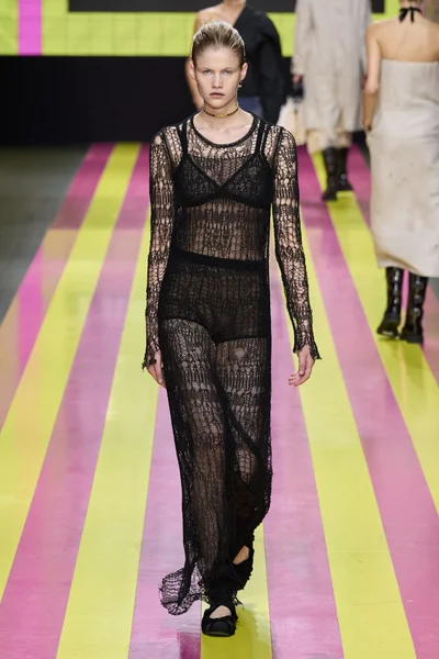 Look 65